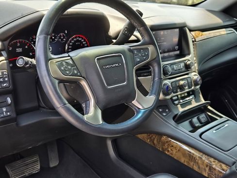 Used 2015 GMC Yukon Denali w/ Premium Package AWD/4WD image 2