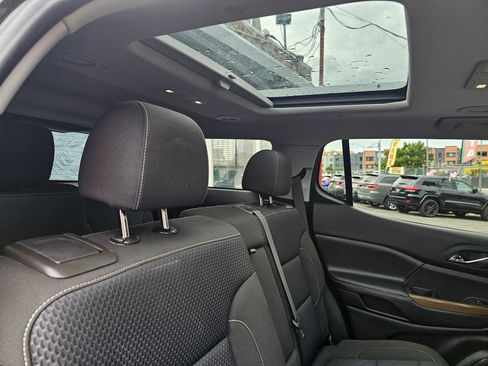 Used 2020 GMC Acadia SLE w/ Driver Convenience Package AWD/4WD image 14