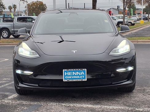 Used 2019 Tesla Model 3 Standard Range Plus image 2