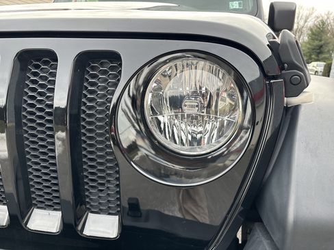 Used 2018 Jeep Wrangler Unlimited Sport S image 10