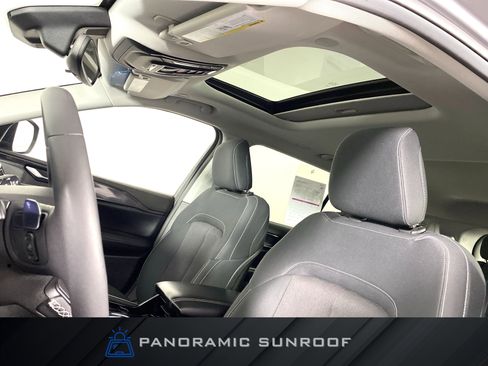 Used 2023 Jeep Grand Cherokee L Laredo w/ Luxury Tech Group I image 2