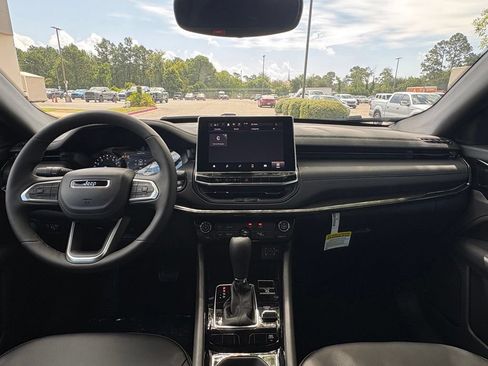 New 2026 Jeep Compass Latitude AWD/4WD image 29