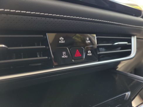 New 2026 Volkswagen Atlas SE FWD image 25