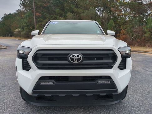 Used 2024 Toyota Tacoma SR5 image 9