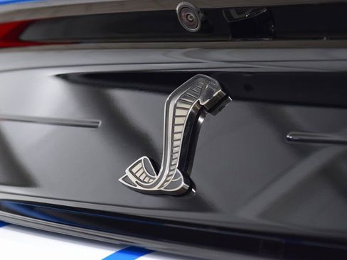 Used 2022 Ford Mustang Shelby GT500 w/ Technology Package image 26