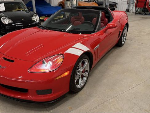 Used 2013 Chevrolet Corvette Grand Sport w/ 2LT Preferred Equipment Group RWD image 12