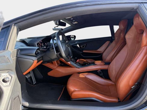 Used 2018 Lamborghini Huracan LP 610-4 image 31