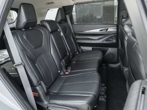 Certified 2026 INFINITI QX60 Luxe w/ Cargo Package image 36