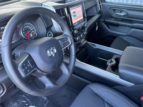 New 2026 RAM 1500 Express AWD/4WD image 9