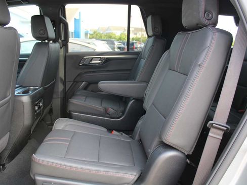 Used 2025 Chevrolet Tahoe RST w/ Comfort Package AWD/4WD image 11