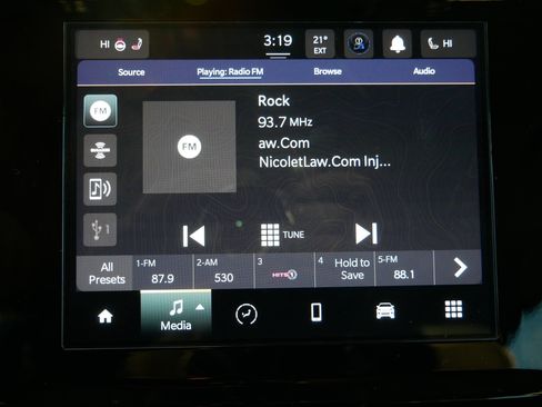 Used 2023 Jeep Grand Cherokee Laredo w/ Luxury Tech Group I image 22