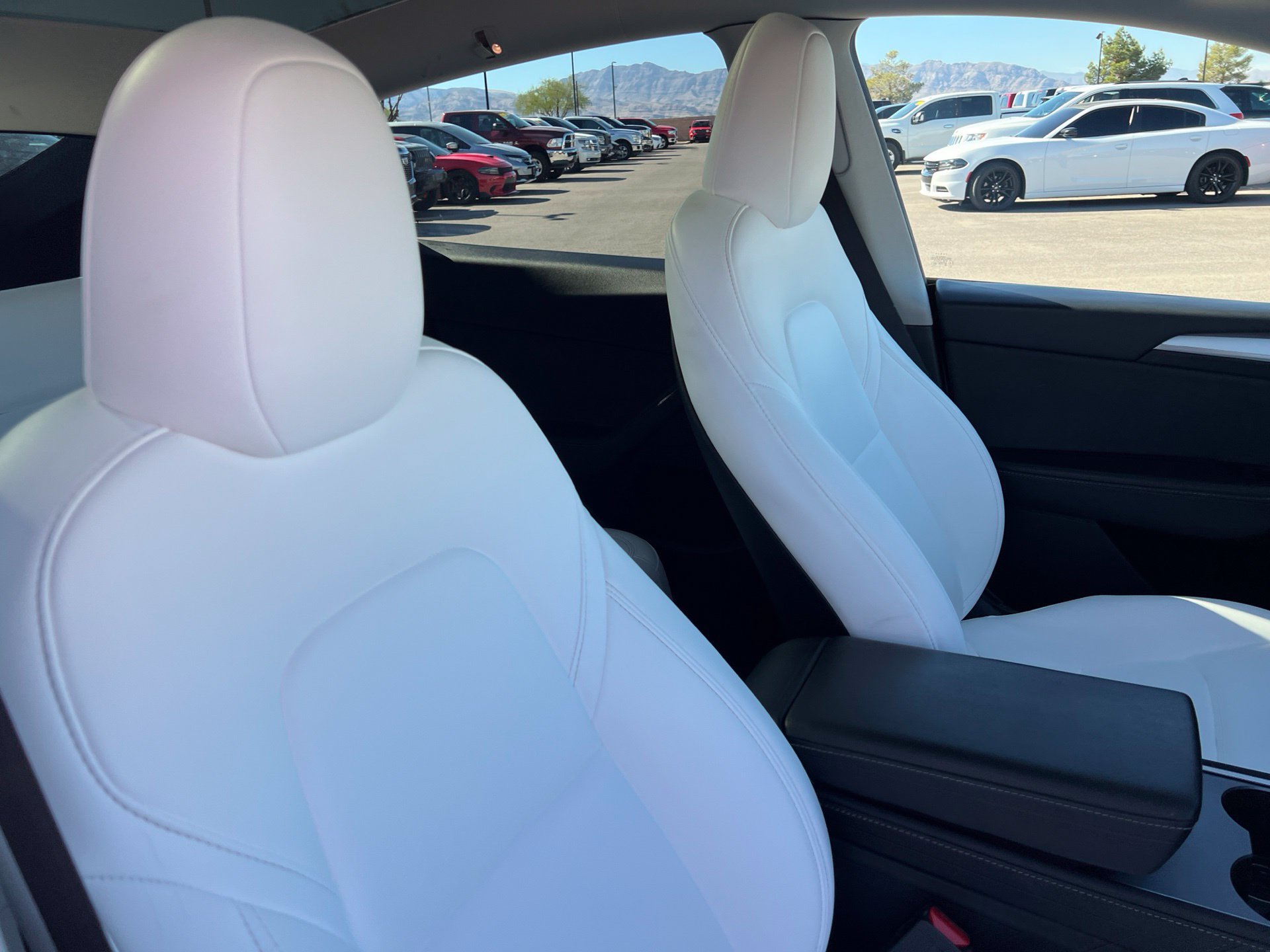 Used 2024 Tesla Model Y Long Range AWD/4WD image 22