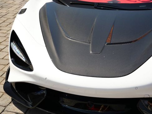 Used 2022 McLaren 765LT RWD image 6