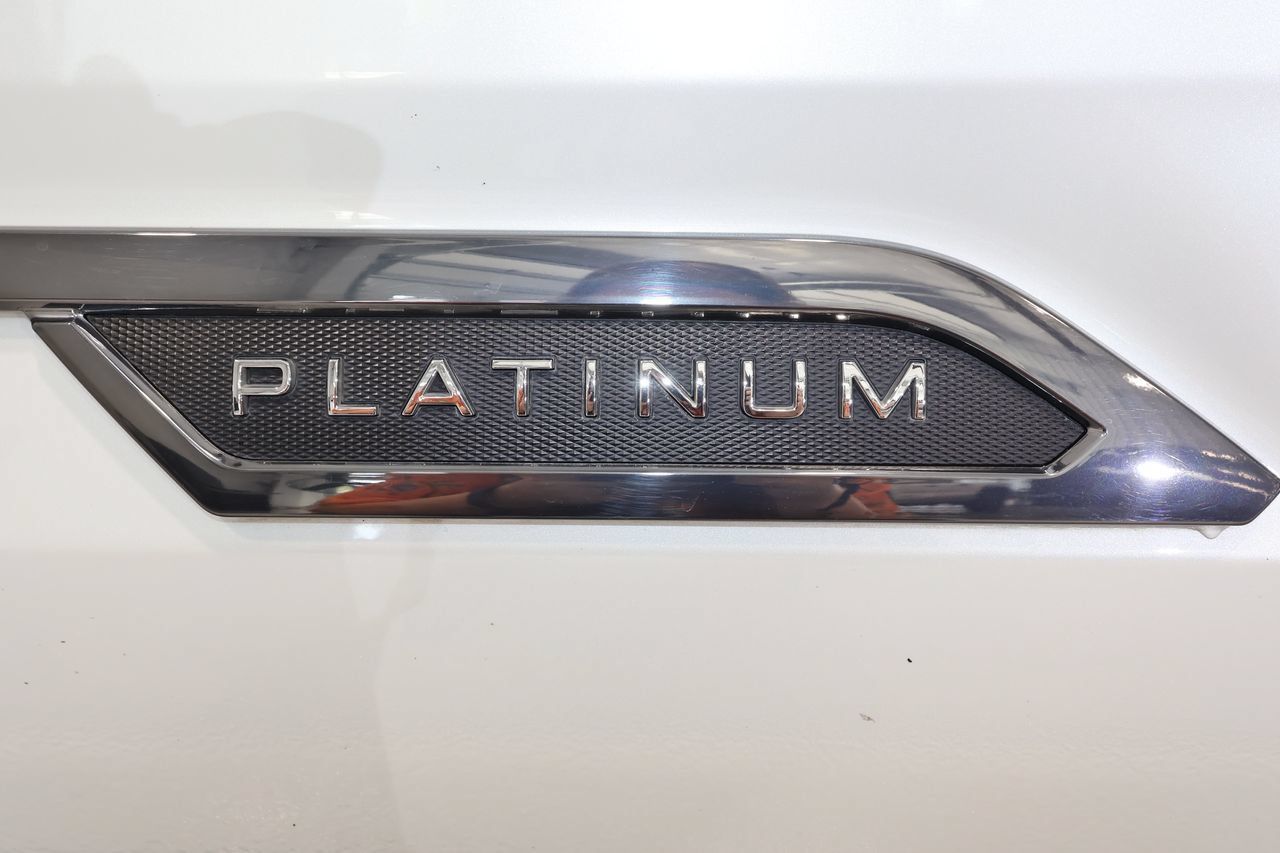 Used 2025 Toyota Tundra Platinum w/ TRD Off-Road Package AWD/4WD image 36