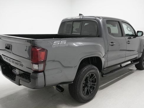 Used 2021 Toyota Tacoma SR w/ SR Convenience Package image 4