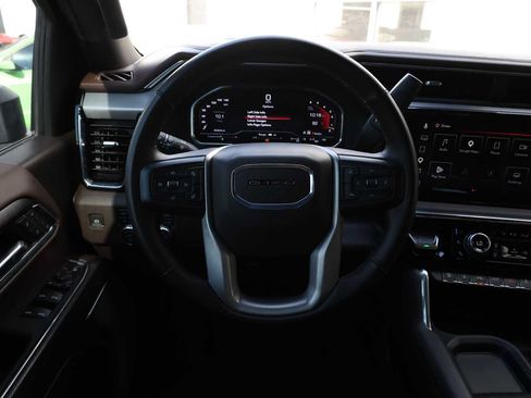 Used 2024 GMC Sierra 2500 Denali w/ Denali Reserve Package AWD/4WD image 17