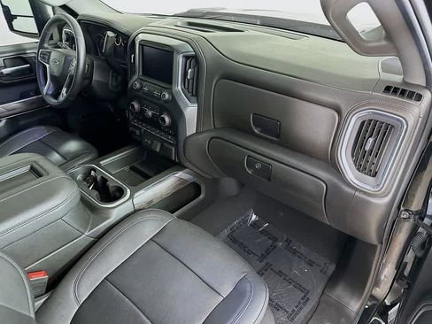 Used 2022 Chevrolet Silverado 2500 LTZ w/ LTZ Plus Package AWD/4WD image 32