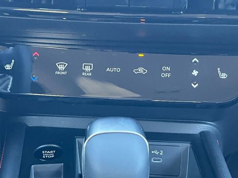 New 2026 Nissan Kicks SR w/ Cold Weather Package image 4