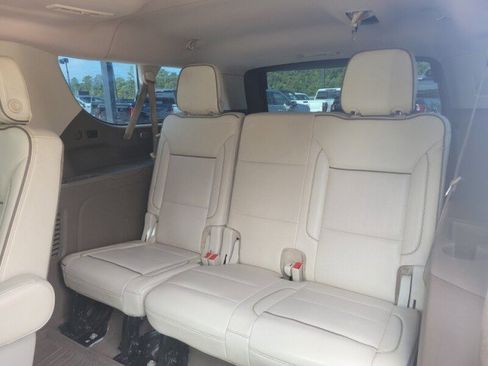 Used 2021 GMC Yukon XL Denali w/ Denali Ultimate Package image 25
