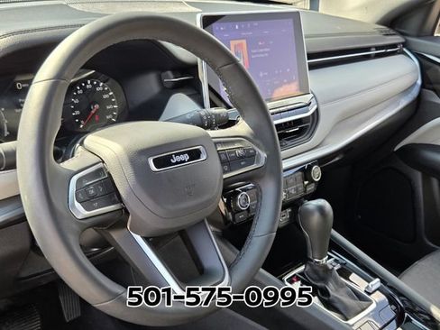 Used 2025 Jeep Compass Limited AWD/4WD image 8