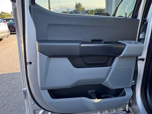 Used 2022 Ford F150 Lightning Pro AWD/4WD image 32