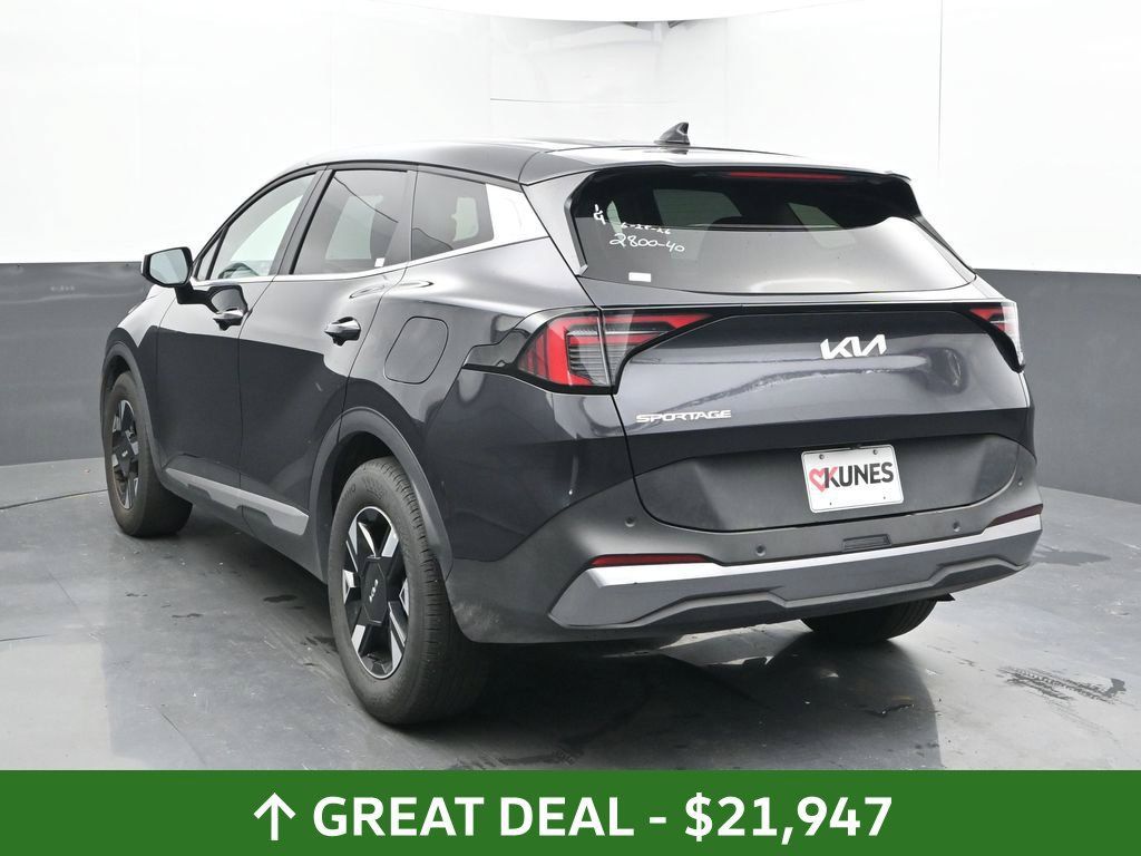 Used 2026 Kia Sportage LX FWD image 12