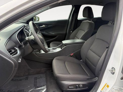 Used 2023 Chevrolet Malibu LT w/ Driver Confidence Package image 4