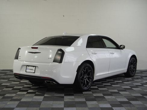 Used 2019 Chrysler 300 Touring w/ Sport Appearance Package AWD/4WD image 5