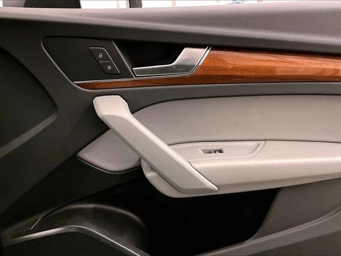 Used 2022 Audi Q5 2.0T Premium image 23