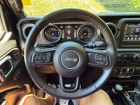 Used 2021 Jeep Wrangler Sport AWD/4WD image 17