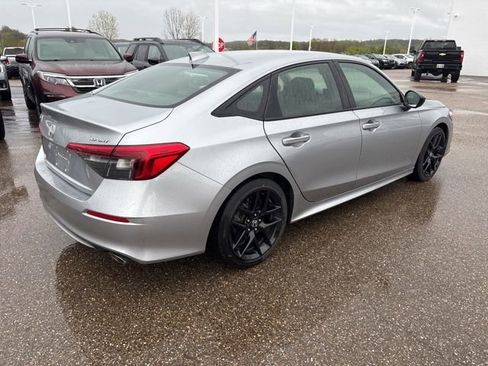 Used 2024 Honda Civic Sport image 3