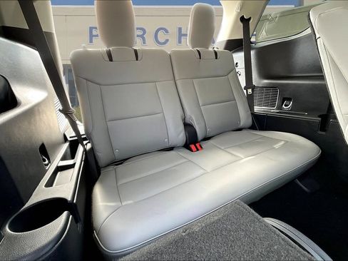Used 2025 Ford Explorer Active w/ Active Comfort Package AWD/4WD image 28