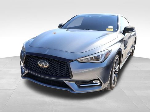 Used 2019 INFINITI Q60 3.0t Luxe w/ Essential Package AWD/4WD image 2