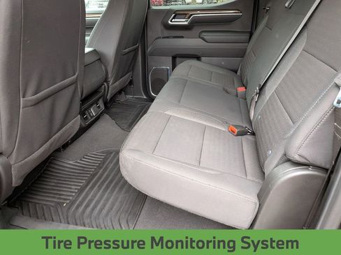 Used 2025 Chevrolet Silverado 1500 LT image 26