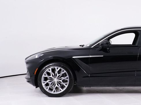 Used 2023 Aston Martin DBX AWD/4WD image 12