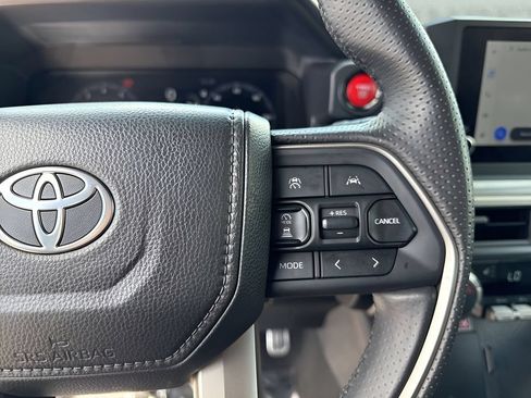 Used 2025 Toyota 4Runner TRD Sport AWD/4WD image 16