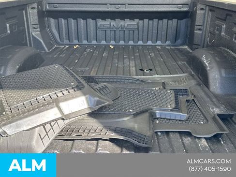 Used 2025 GMC Sierra 2500 AT4 w/ Technology Package image 22