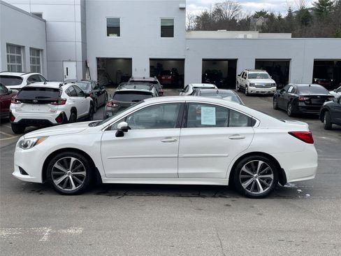 Used 2016 Subaru Legacy 3.6R Limited image 2