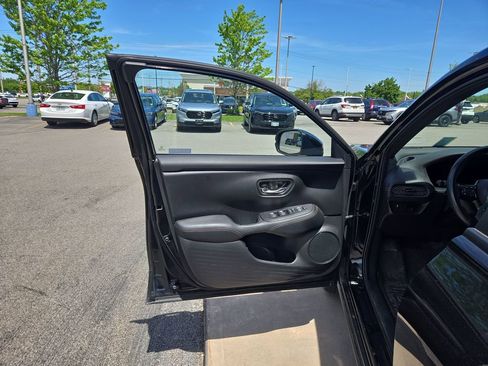 Certified 2024 Honda HR-V Sport image 11