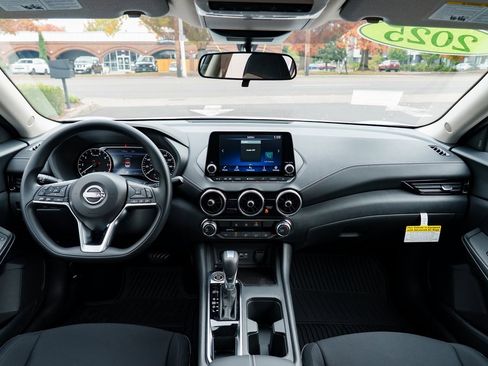 New 2025 Nissan Sentra SV w/ Trunk Package image 9