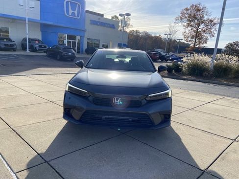 Used 2023 Honda Civic Sport image 3