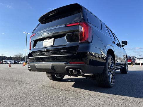 Used 2026 GMC Yukon Denali Ultimate w/ LPO, Floor Liner Package image 10