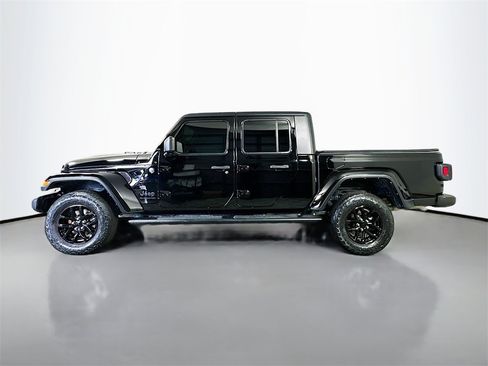 Used 2022 Jeep Gladiator Sport image 4