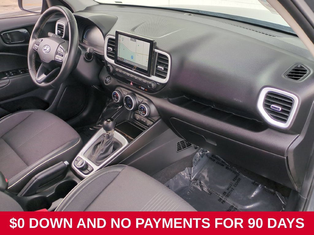 Used 2025 Hyundai Venue Limited FWD image 30