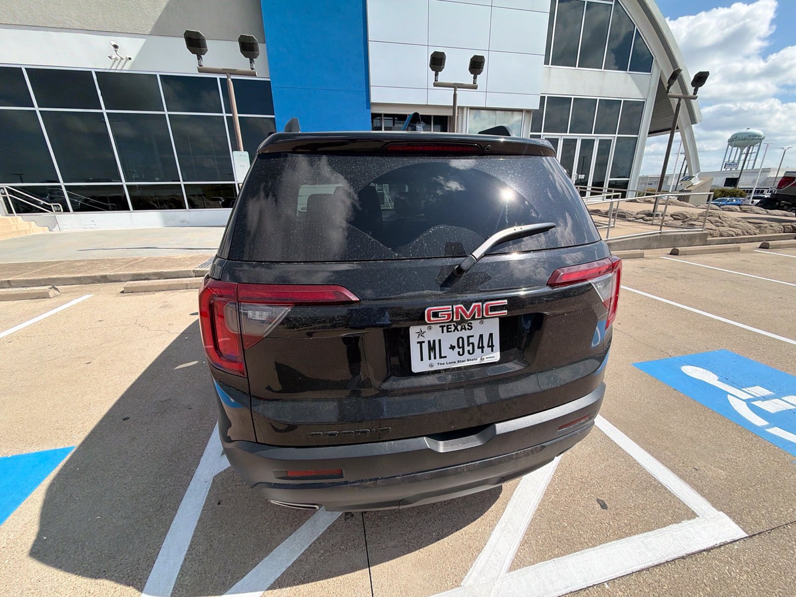 Used 2023 GMC Acadia SLT w/ Elevation Edition FWD image 17