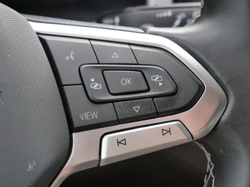 Certified 2023 Volkswagen Atlas SE w/ Black Wheel Package AWD/4WD image 31