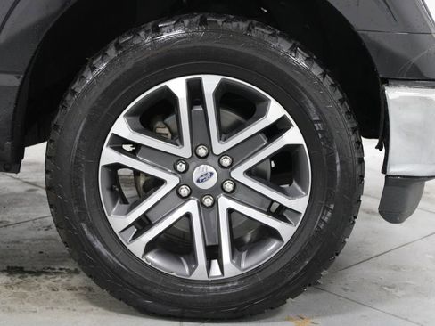 Used 2022 Ford F150 XLT w/ Trailer Tow Package image 12