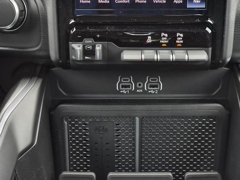 New 2026 RAM 1500 Big Horn AWD/4WD image 16