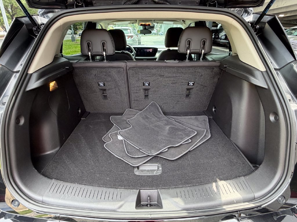 Used 2024 Buick Encore GX Sport Touring FWD image 35