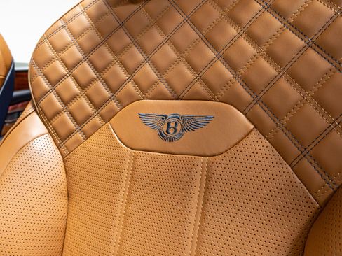Used 2021 Bentley Bentayga w/ First Edition Specification AWD/4WD image 14